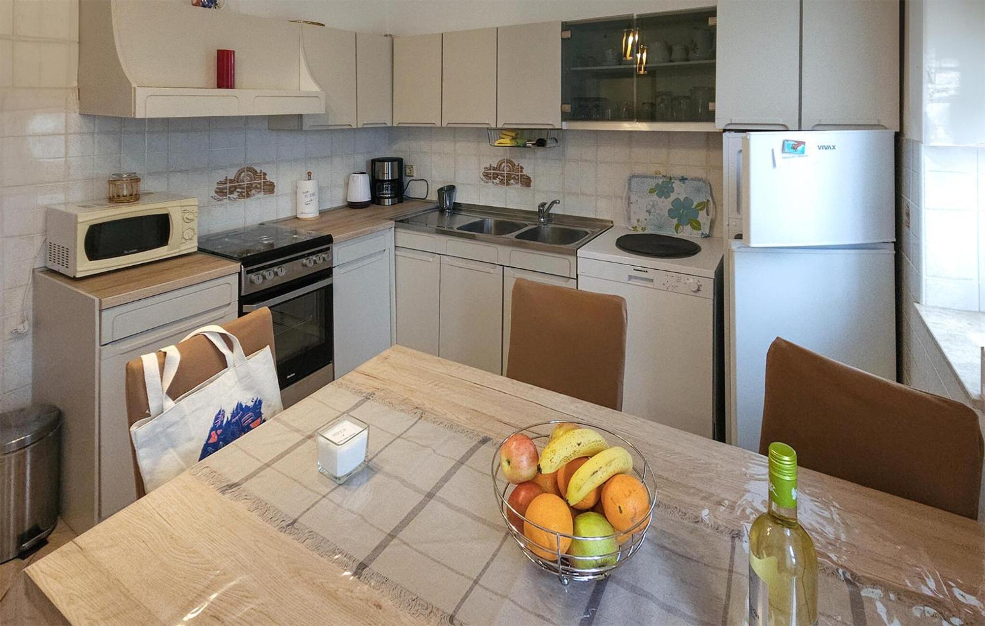 Beautiful Apartment In Porec With Wifi Ngoại thất bức ảnh