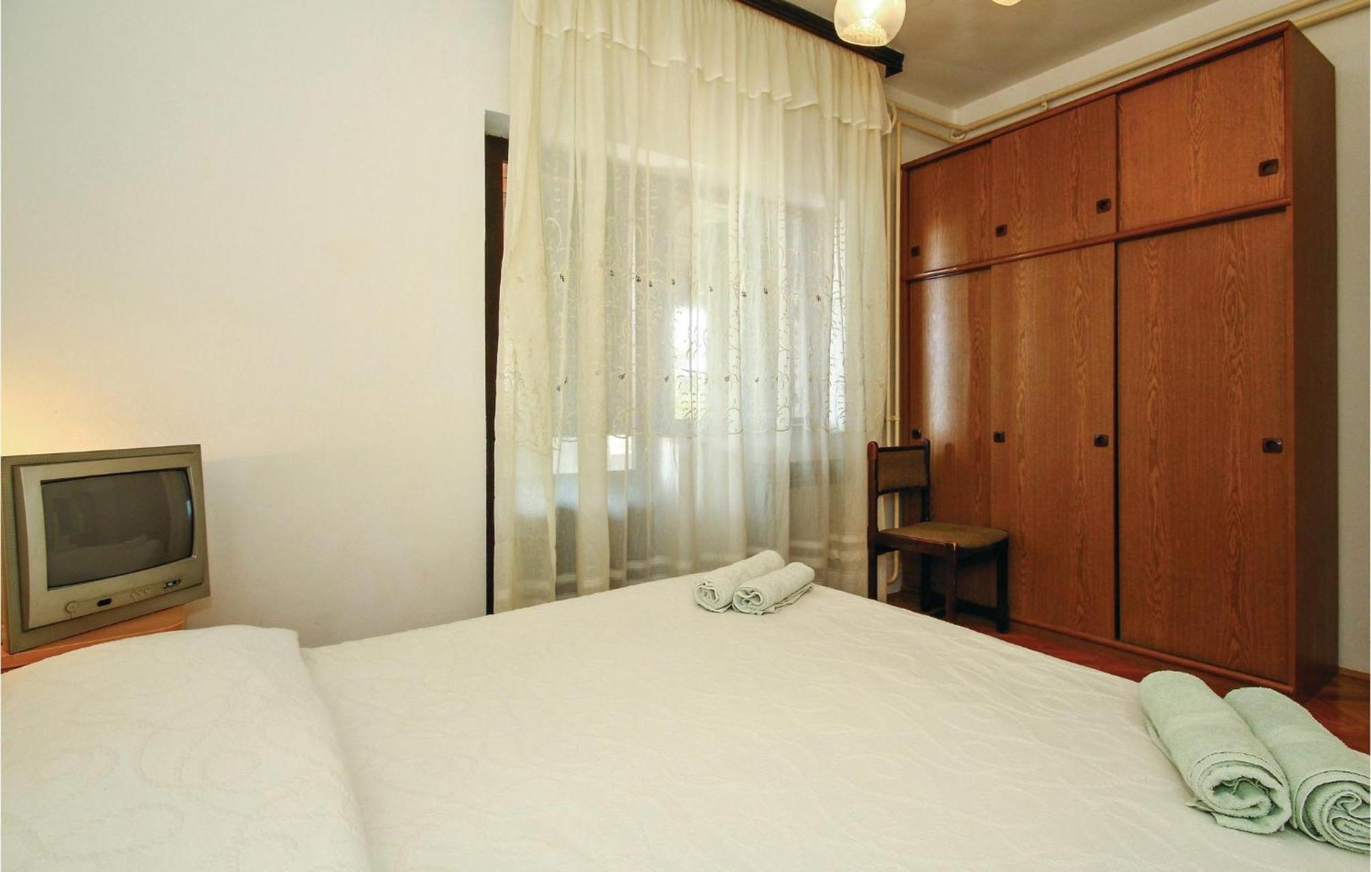 Beautiful Apartment In Porec With Wifi Ngoại thất bức ảnh